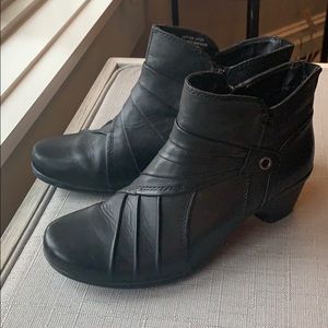 Earth Origins by Earth Boots